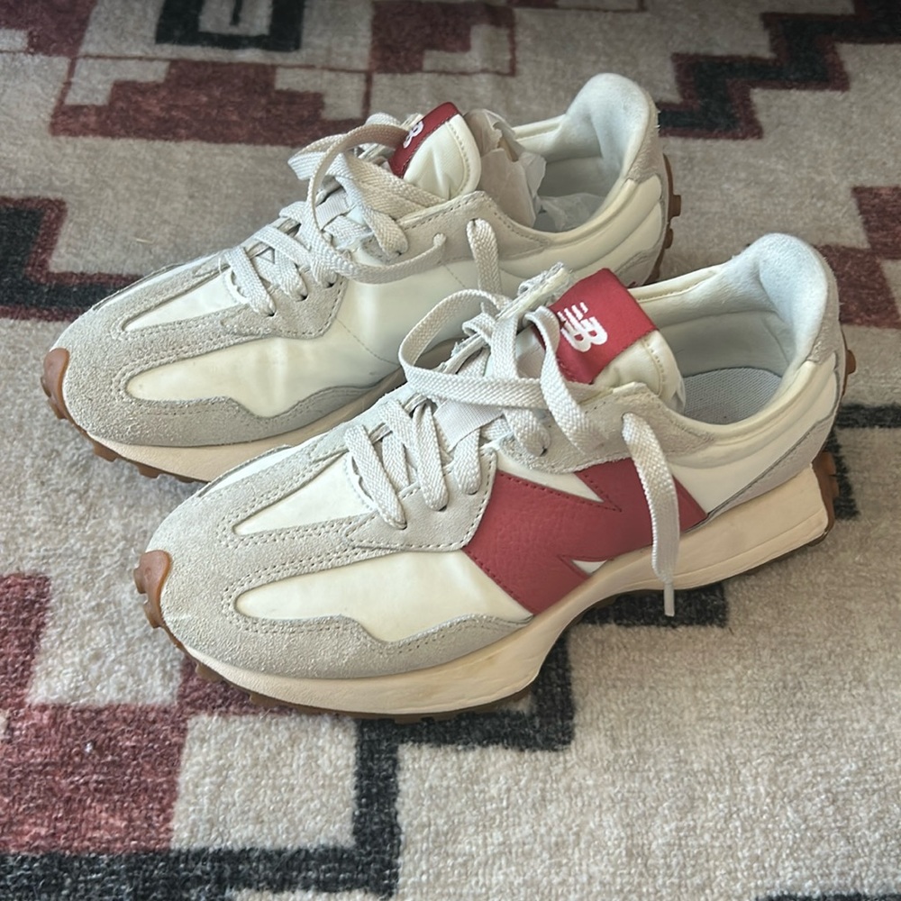 New Balance casual shoe